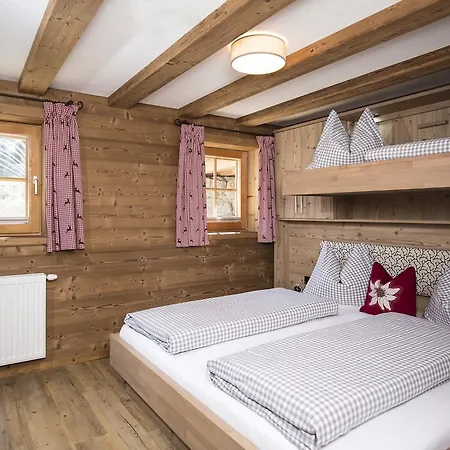 Bergchalet Rauchenhof شاليه ريث ام الباختال