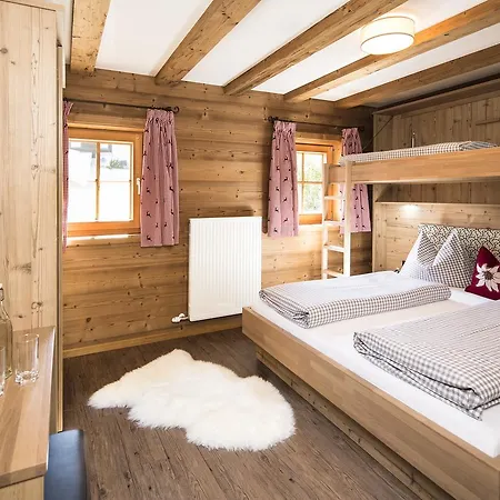 Bergchalet Rauchenhof شاليه *